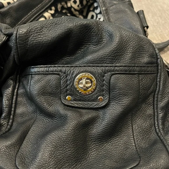 Marc by Marc Jacobs leather purse 🐈‍⬛ - Picture 3 of 6